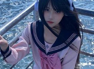 在51fun网页直达吃瓜天堂，萌趣不停，欢乐不断！