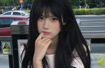 少女狂欢节：在线畅聊hlw的热辣瓜事儿