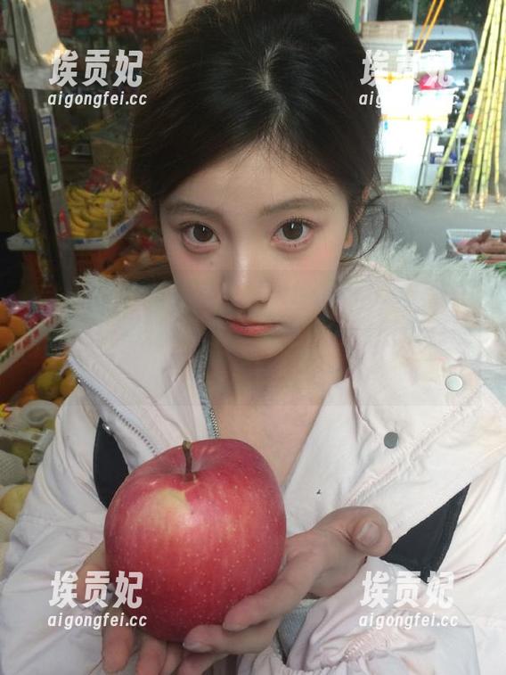 关注tttzzz18.su黑料入口必备线路导航，快速直通热门瓜点现场！