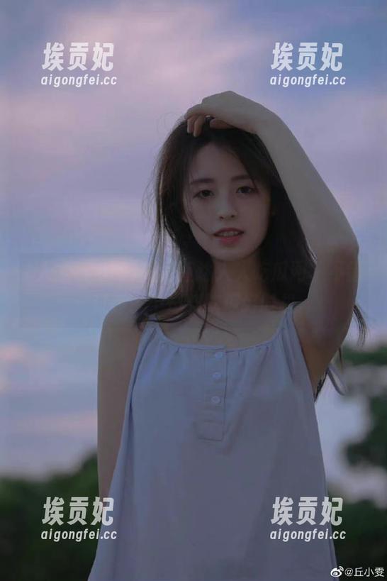 抱紧直达人人吃瓜网，不错过每一个爆料吃瓜好时机