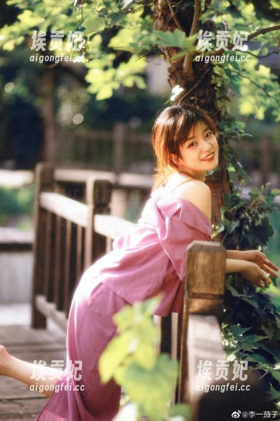 吃瓜网红备用网址全新上线，动漫游戏在线丰富资源供应