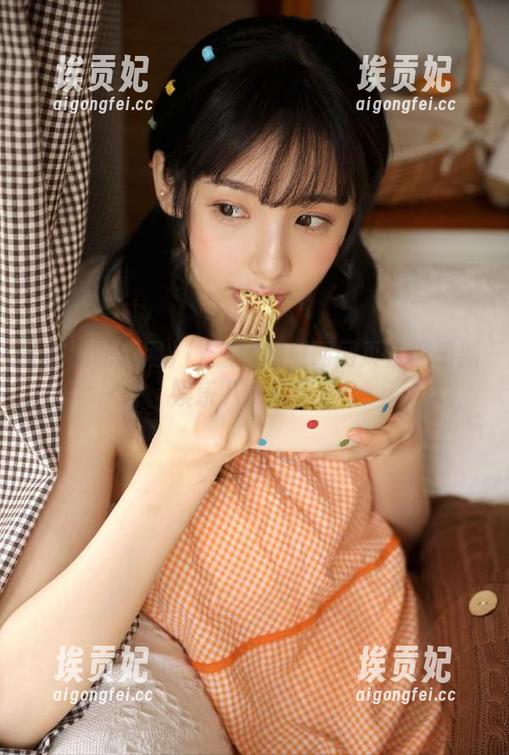 在线吃瓜网 17在线吃瓜网网页汇聚最新娱乐八卦和瓜闻