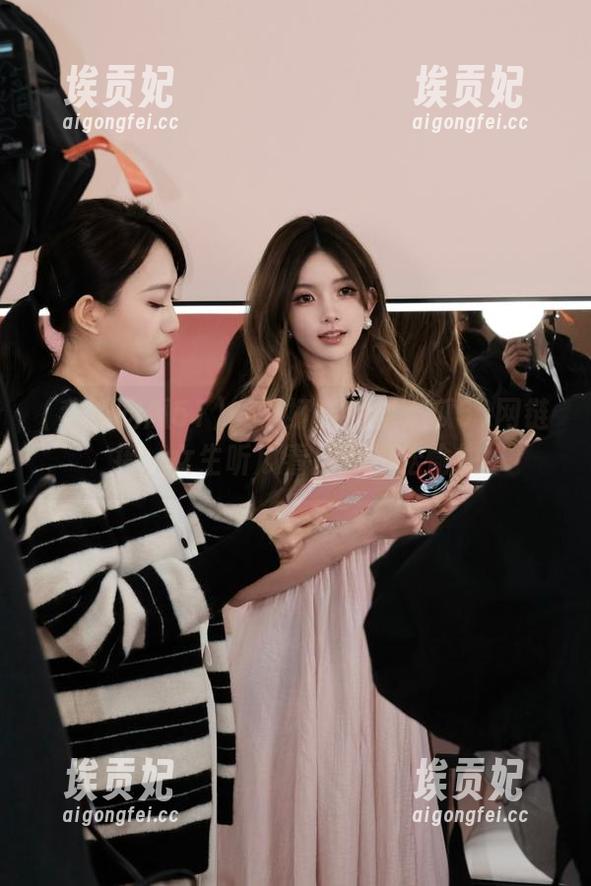 一秒打开我爱吃瓜51网链接，女生听瓜看瓜更轻松愉快