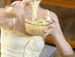 苹果版hlcool黑料不打烊网站登录入口全解析，吃瓜不间断