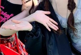 妹子强推黑料网址首页在线，最新吃瓜黑料全掌握！